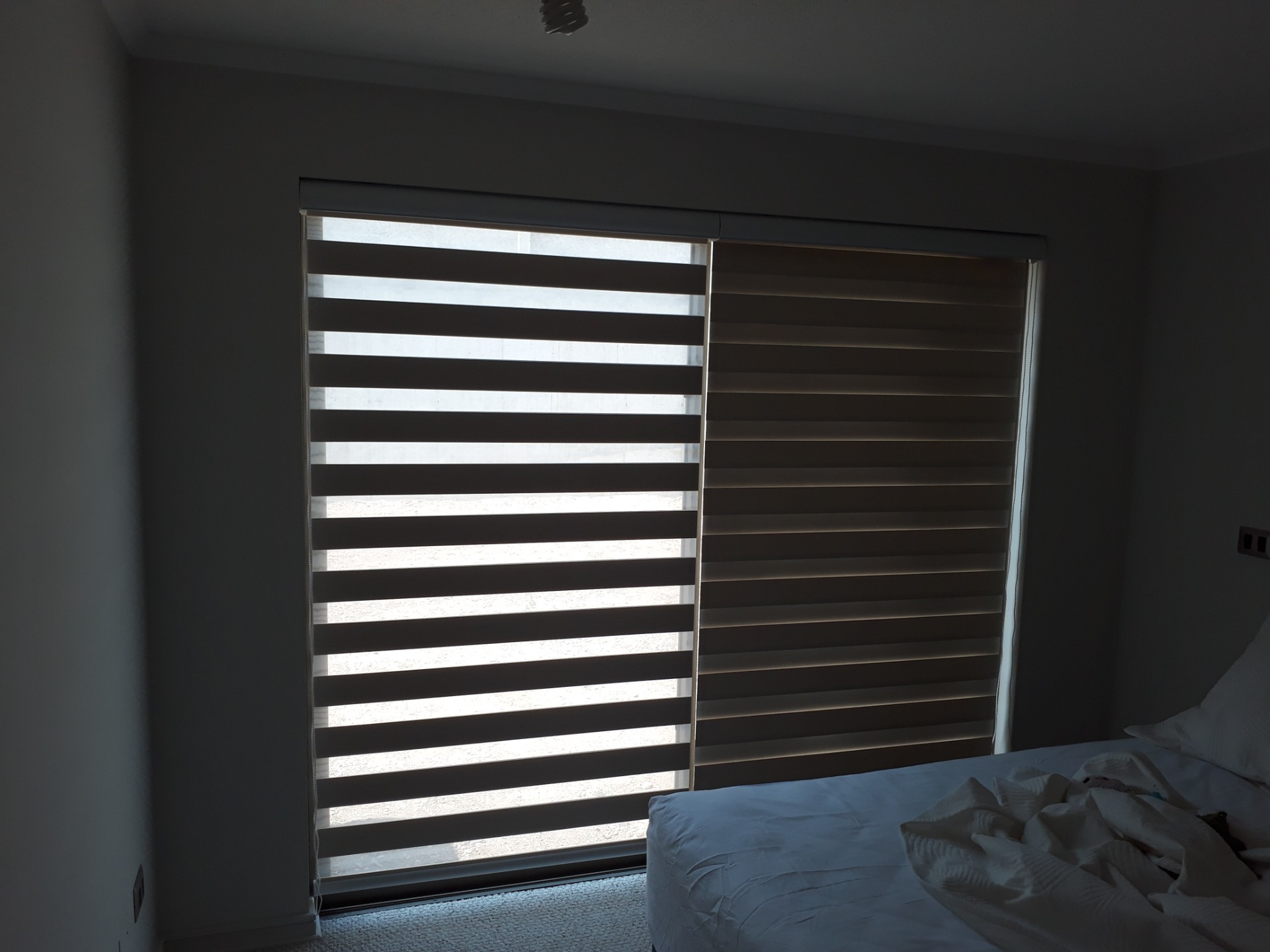 Roller duo Blackout - Bloqueo de sol directo y Oscuridad parcial para tu habitación